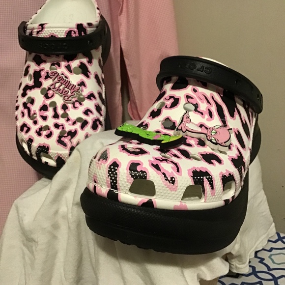 🔥Best offers, CROCS, Women’s size 10, new condition, see pictures, super clean - Picture 1 of 7